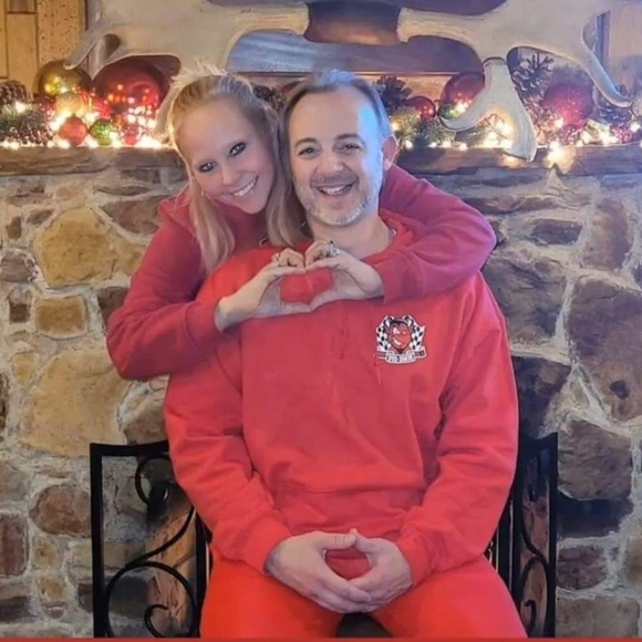 Meet your Posher, Cristina - Picture 1 of 2